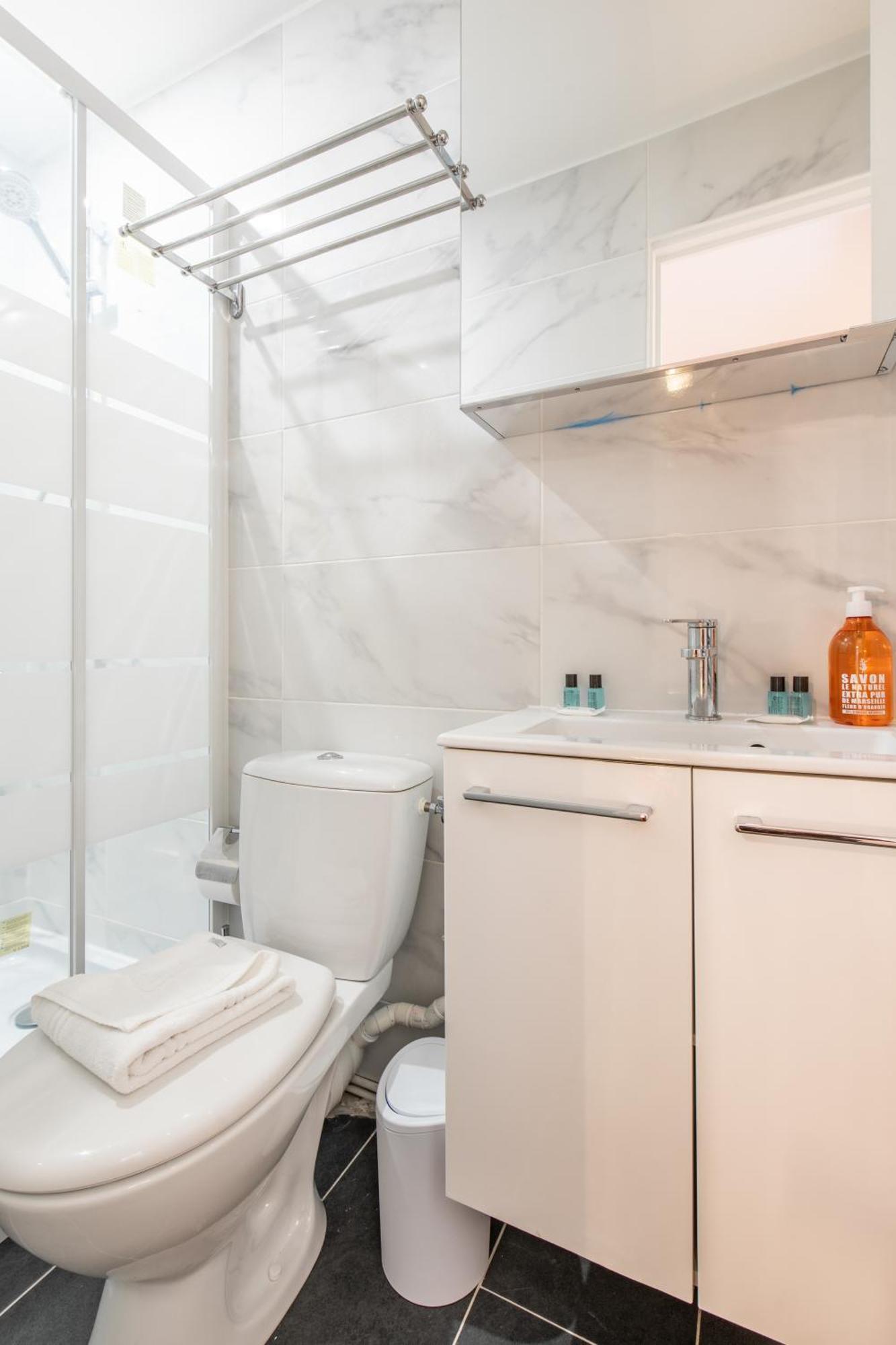 Spacious And Bright 2-Bedroom Large Apartment Very Close To Paris - Near Metro Boulogne-Billancourt Exterior foto